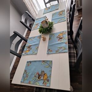 Bird Placemats and tablerunner